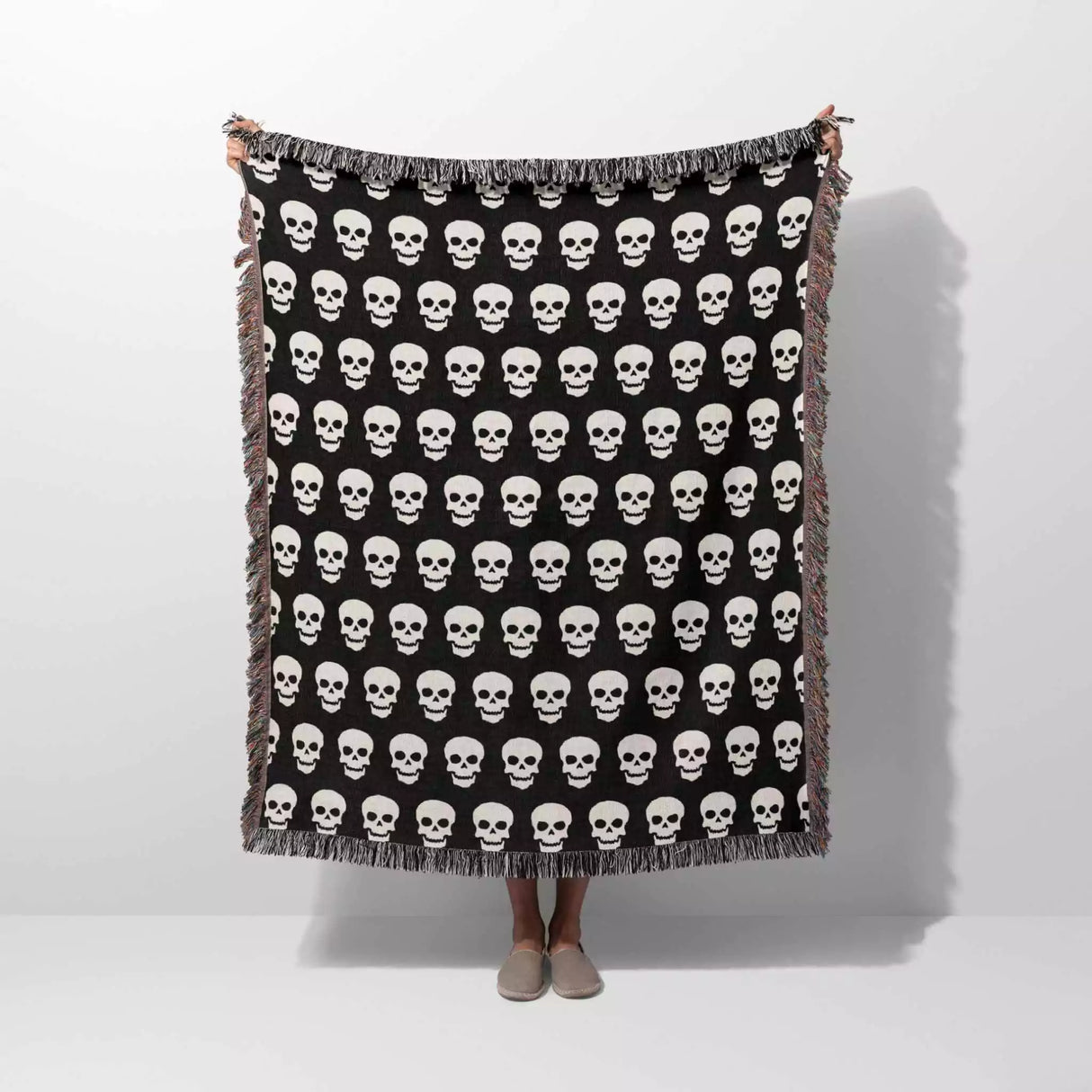 Black and White Skull Pattern Woven Throw Blanket - DesignerOllie.com