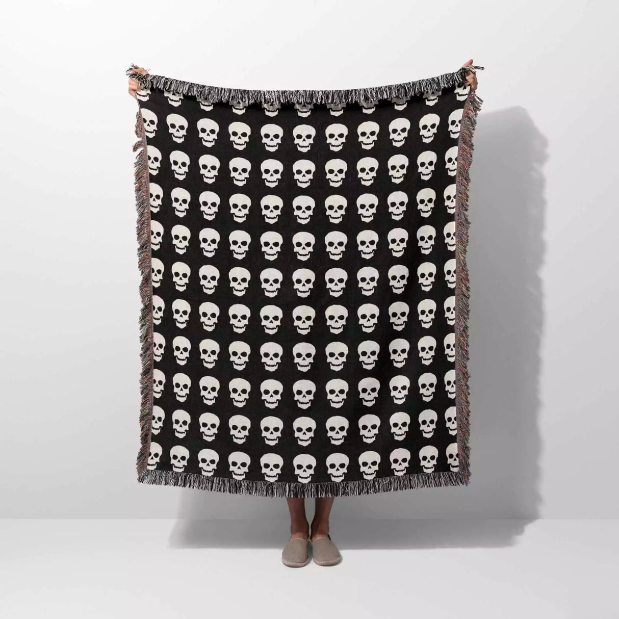 Black and White Skull Woven Throw Blanket - DesignerOllie.com