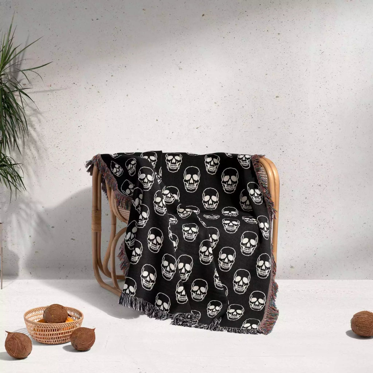 Simple Skull Monochrome Woven Throw Blanket and Tapestry - DesignerOllie.com