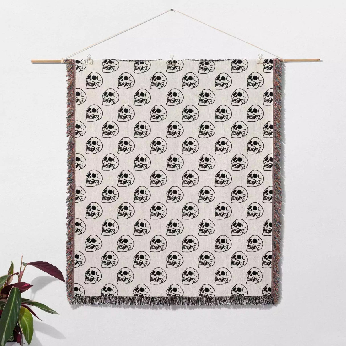 Skull Design Black and White Woven Throw Blanket and Tapestry - DesignerOllie.com