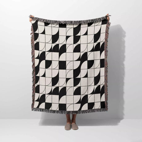 Geometric Print Woven Throw Blanket - DesignerOllie.com