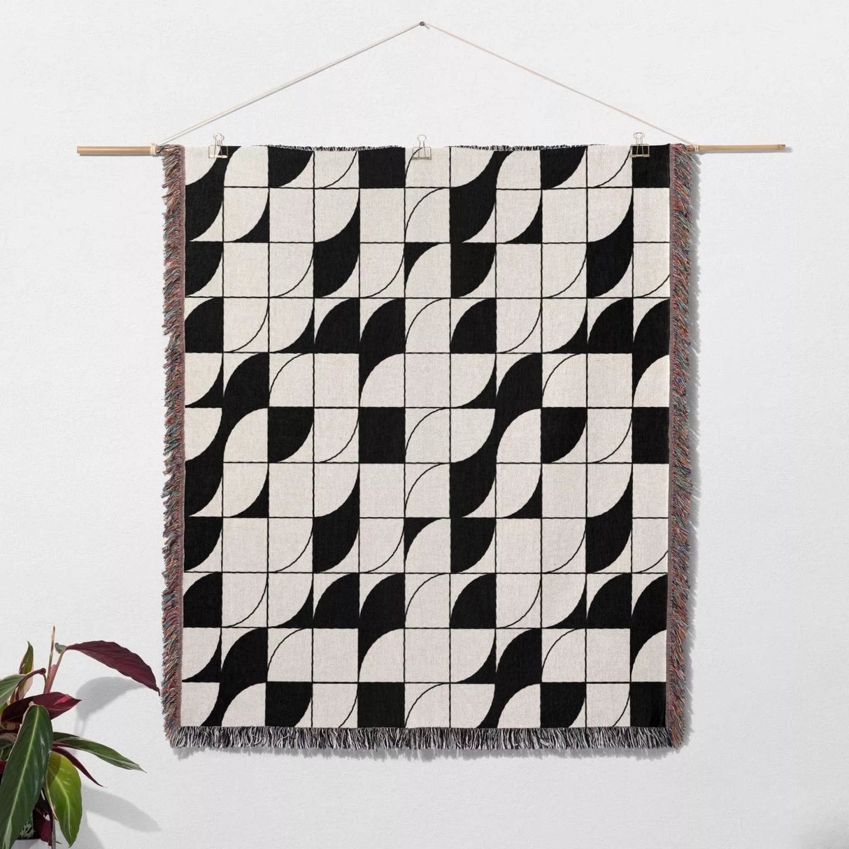 Geometric Print Woven Throw Blanket - DesignerOllie.com